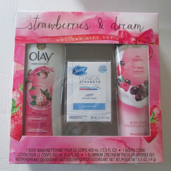 OLAY Holiday Strawberries And Dream Holiday Gift Set